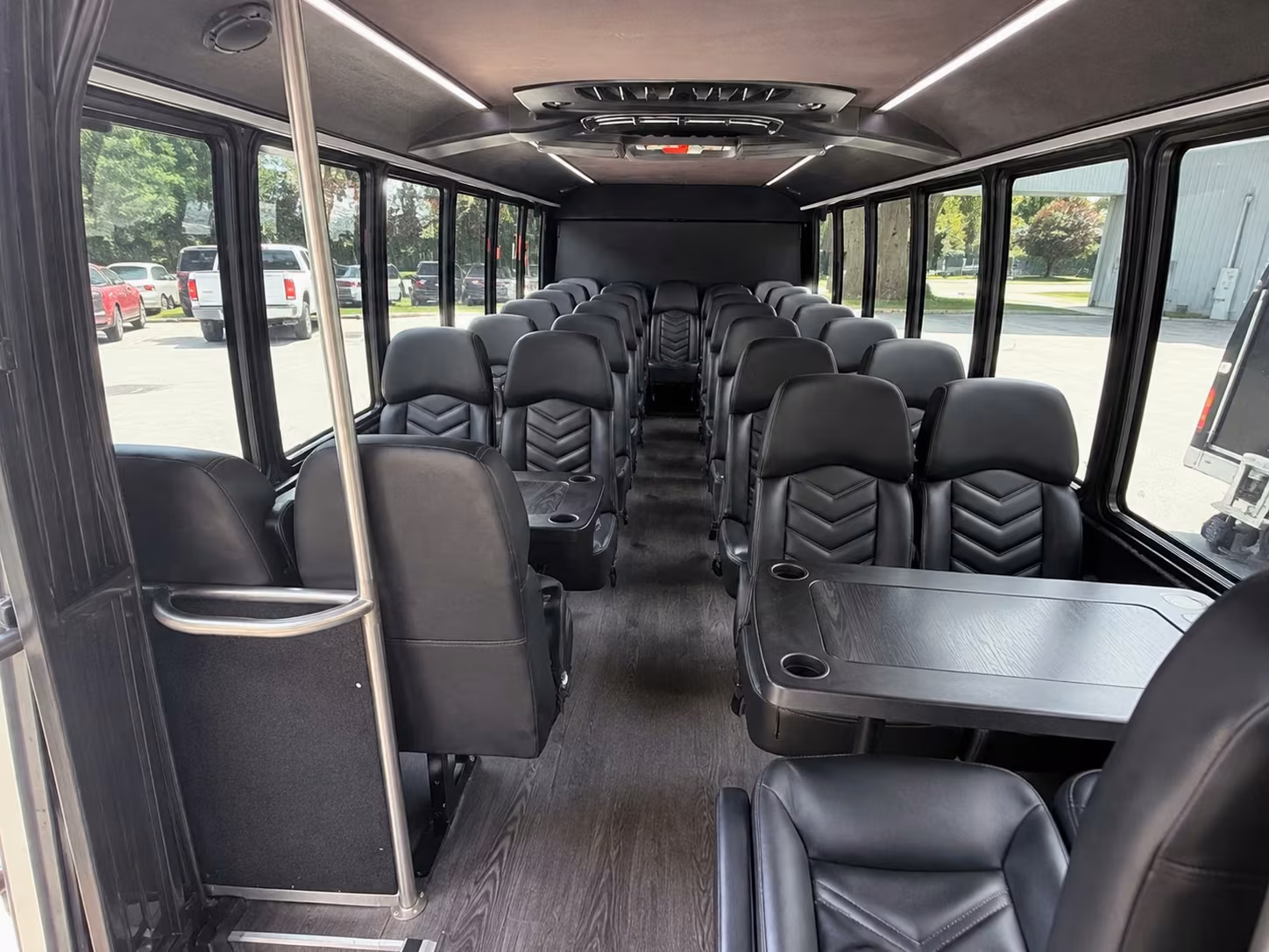 commerce city 20 passenger minibus rental