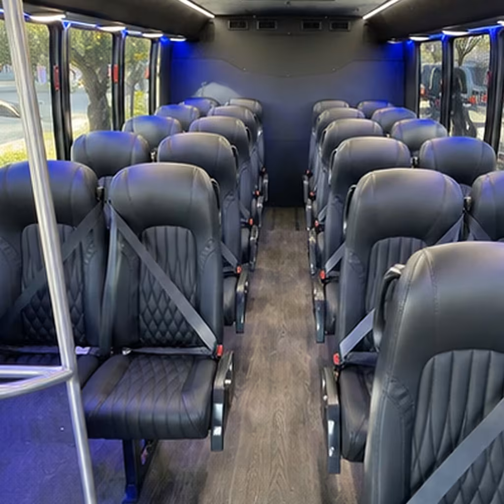 minibus rentals for commerce city school trips to the denver zoo