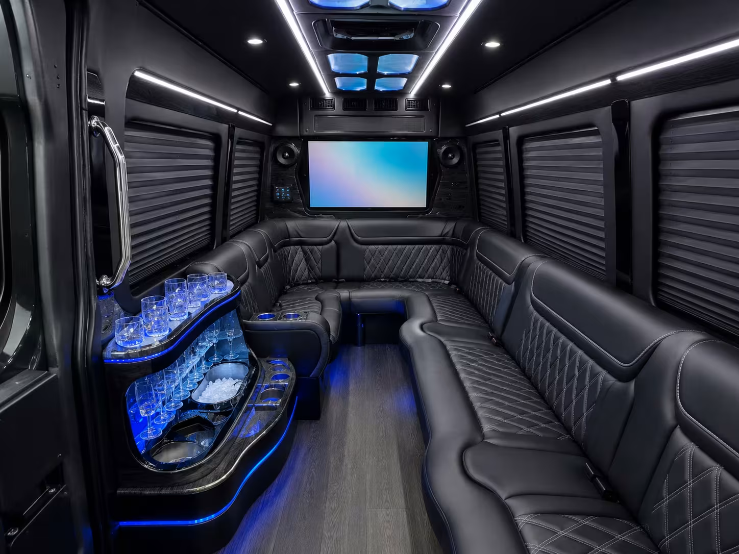 ski trip shuttle buses from commerce city to i 70 resorts