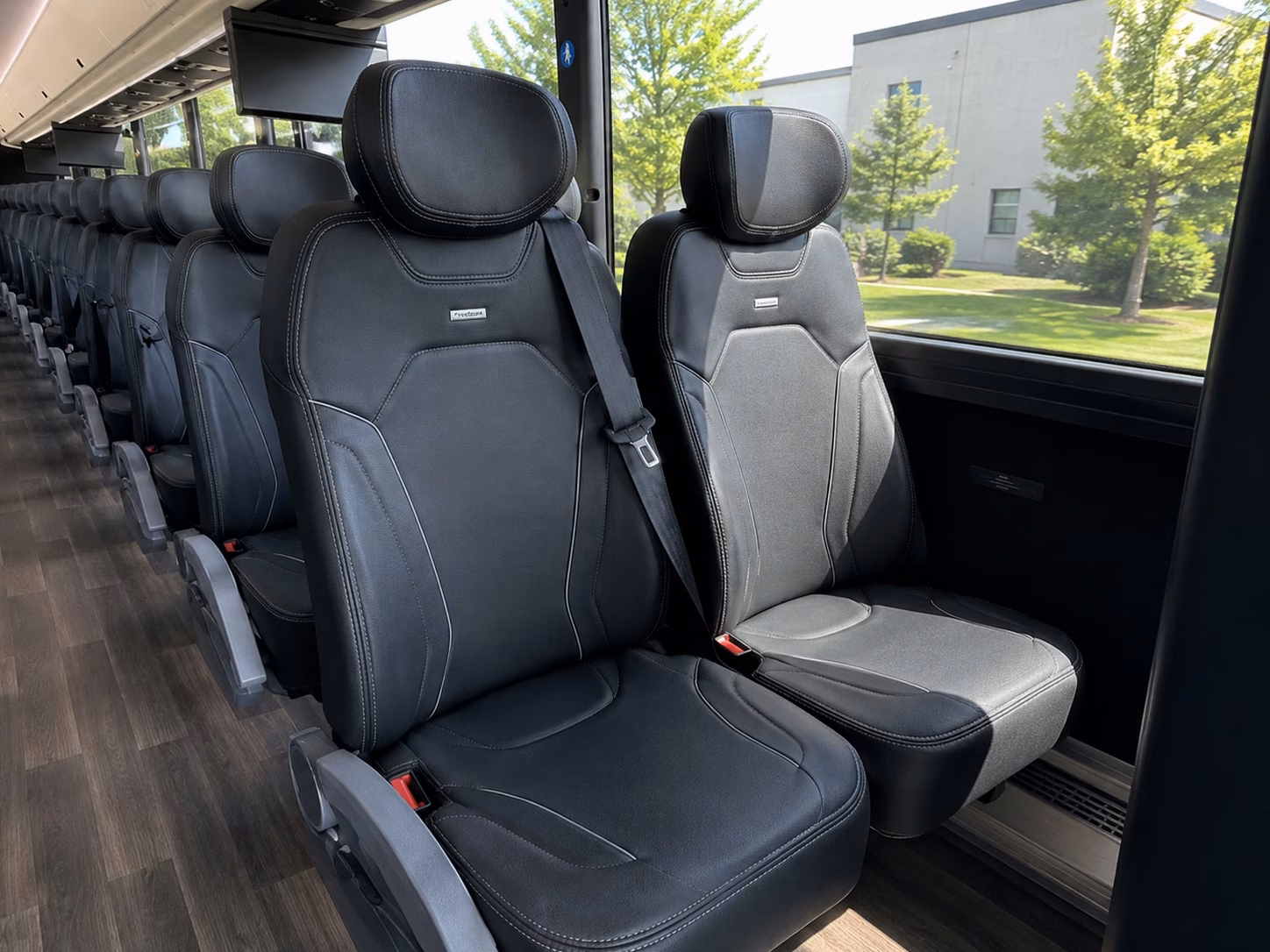 wedding guest shuttle buses between den airport and commerce city